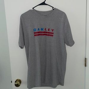Size medium Oakley T-Shirt, American flag style
